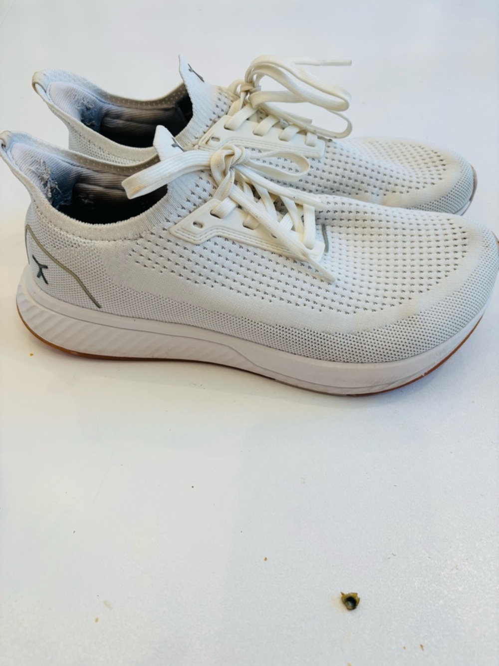Men's White Knit Athletic Sneakers with Cushioned Foam Midsole size 8 - Picture 4 of 12